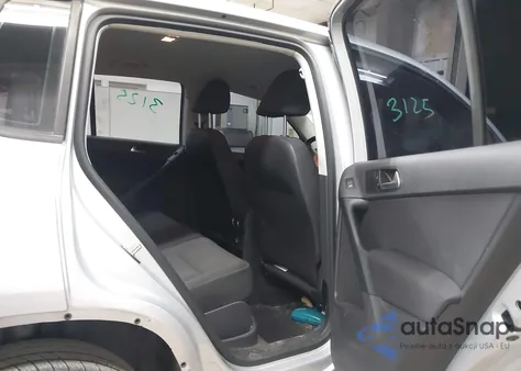 2013 Volkswagen Tiguan S z USA, uszkodzony, nr VIN WVGAV3AX2DW625324